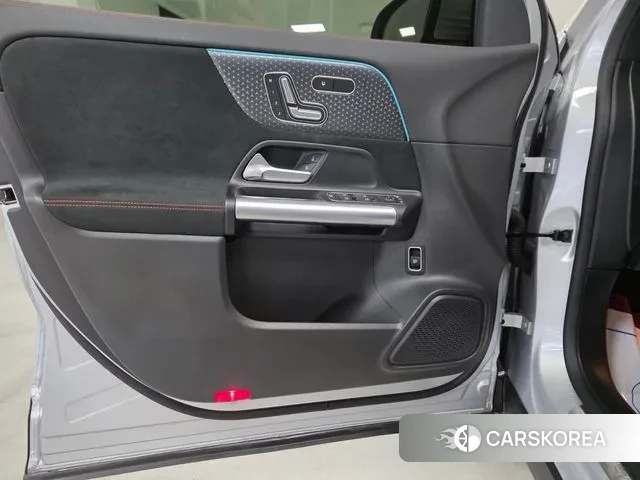 Mercedes-Benz GLA - Class H247 2024 Серебряный из Кореи, фото 6