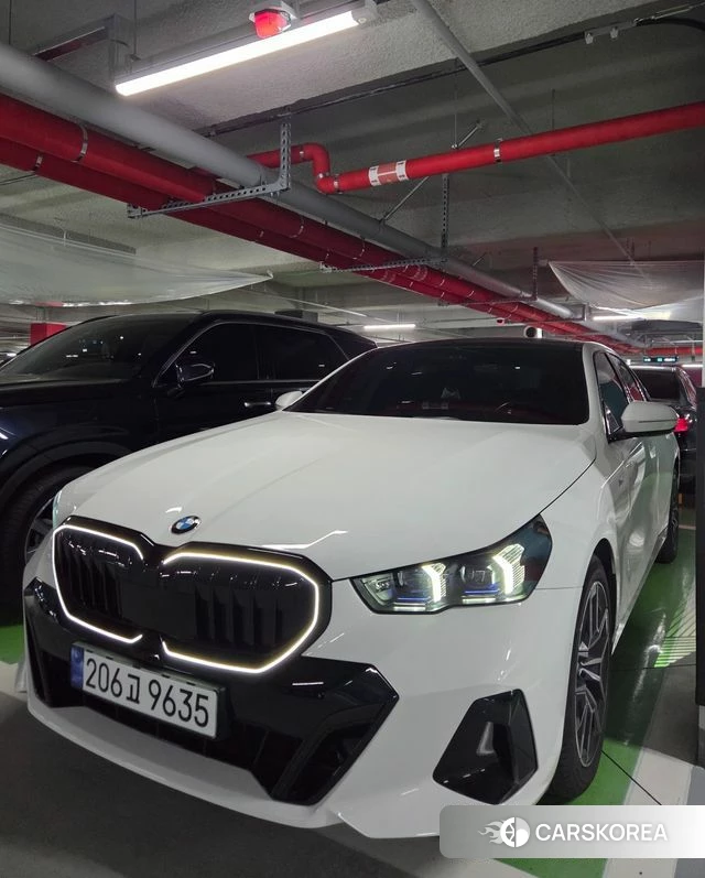 BMW 5 Series (G60) 2024 Белый из Кореи, фото 6