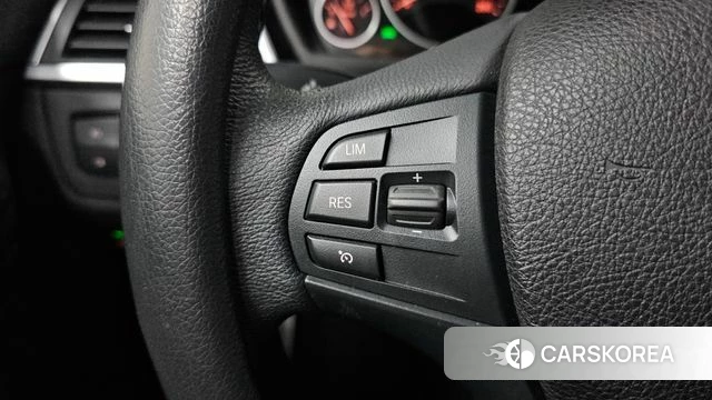 BMW 3 Series (F30) 2018 Белый из Кореи, фото 6