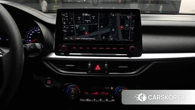 Kia The New K3 2nd generation 2021 Белый из Кореи, фото 6