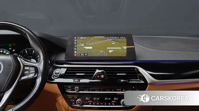 BMW 5 Series (G30) 2018 Белый из Кореи, фото 6