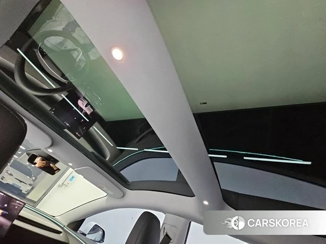 Tesla Model 3 2025 Белый из Кореи, фото 6