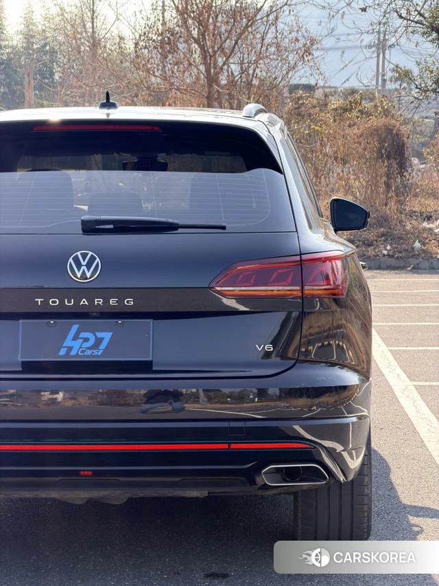 Volkswagen Touareg 2022 Черный из Китая, фото 6