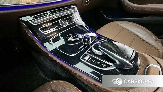 Mercedes-Benz E-Class W213 2018 Серый из Кореи, фото 6