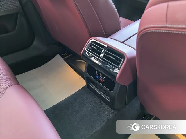 BMW 5 series 2024 Белый из Китая, фото 6