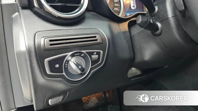 Mercedes-Benz C-Class W205 2019 Белый из Кореи, фото 6