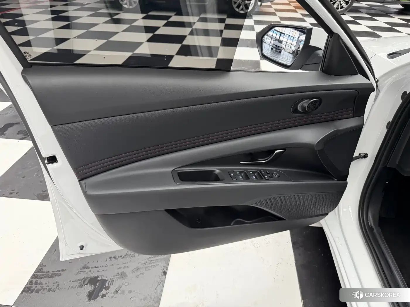 Hyundai Elantra 2022 Белый из Китая, фото 6