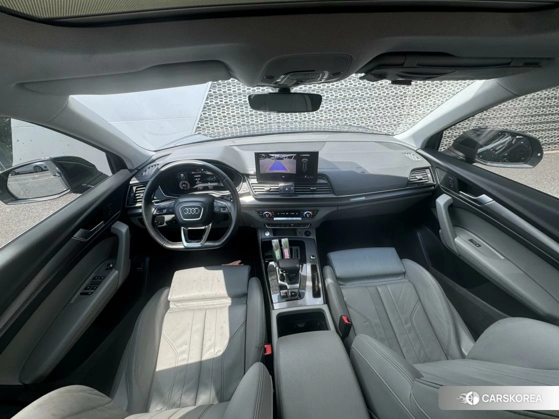 Audi Q5L 2021 Черный из Китая, фото 6