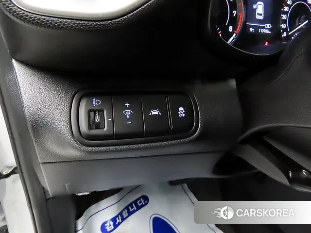 Hyundai Venue 2019 Белый из Кореи, фото 6