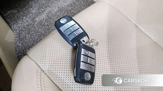 Kia All New Carnival id 4521028 из Кореи 6
