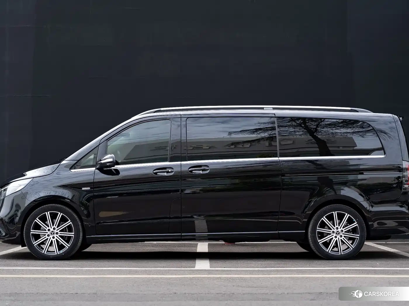 Mercedes-Benz V-Class 2025 Черный из Китая, фото 6