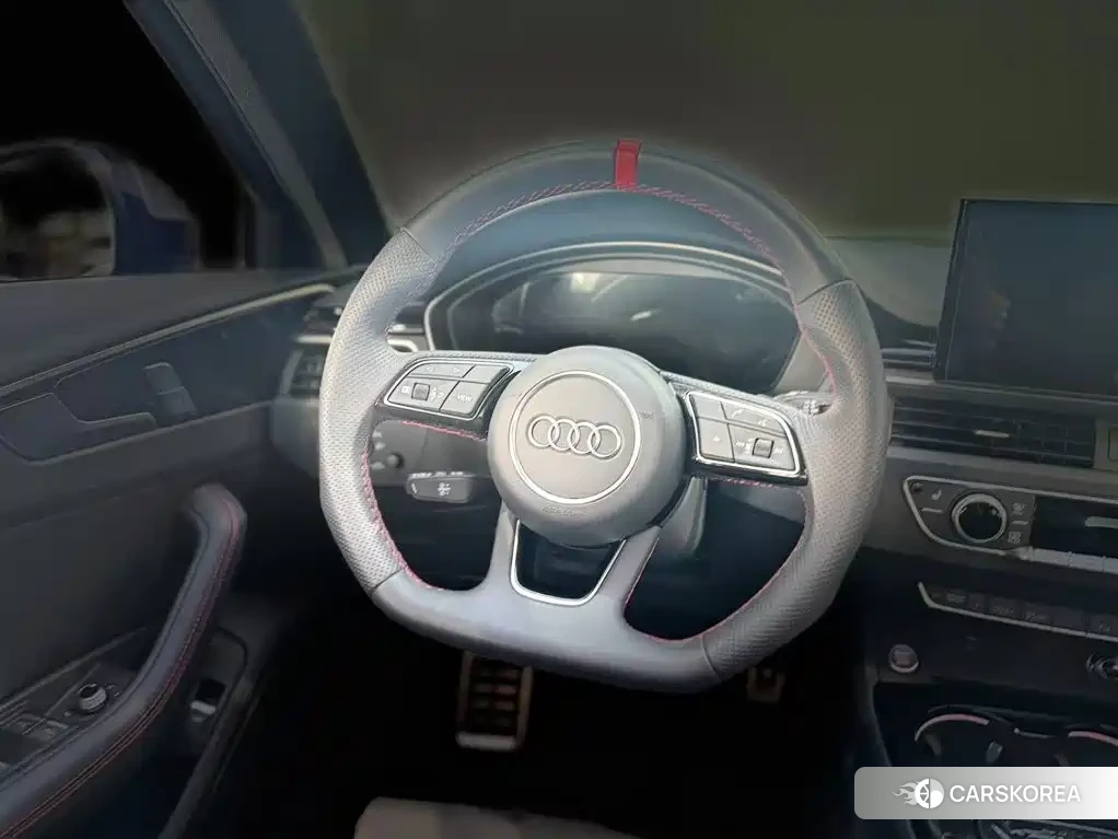 Audi A4L 2025 Silver/gray из Китая, фото 6