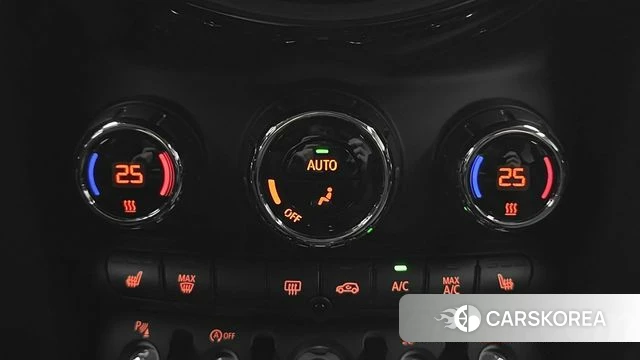 Mini Cooper 2024 Черный из Кореи, фото 6