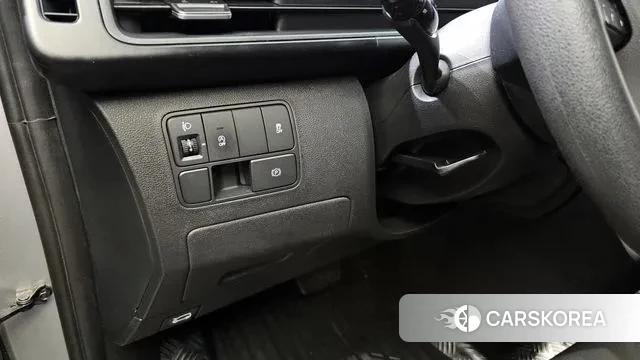 Hyundai Staria 2022 Серебряный из Кореи, фото 6