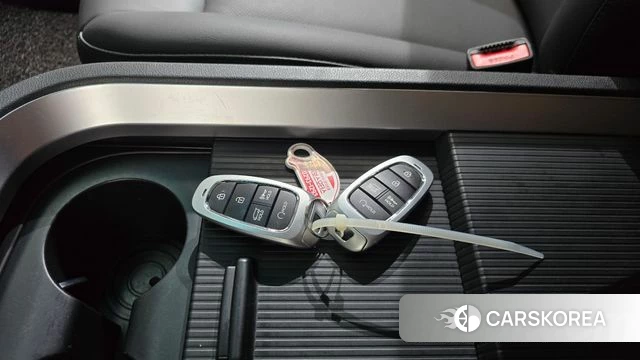 Hyundai Staria 2023 Серый из Кореи, фото 6