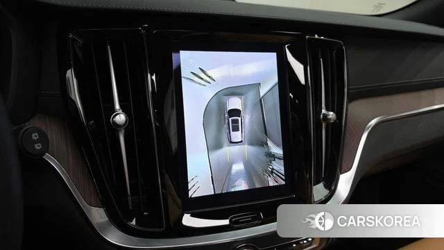 Volvo V60 Cross-Country 2nd Generation 2023 Белый из Кореи, фото 6