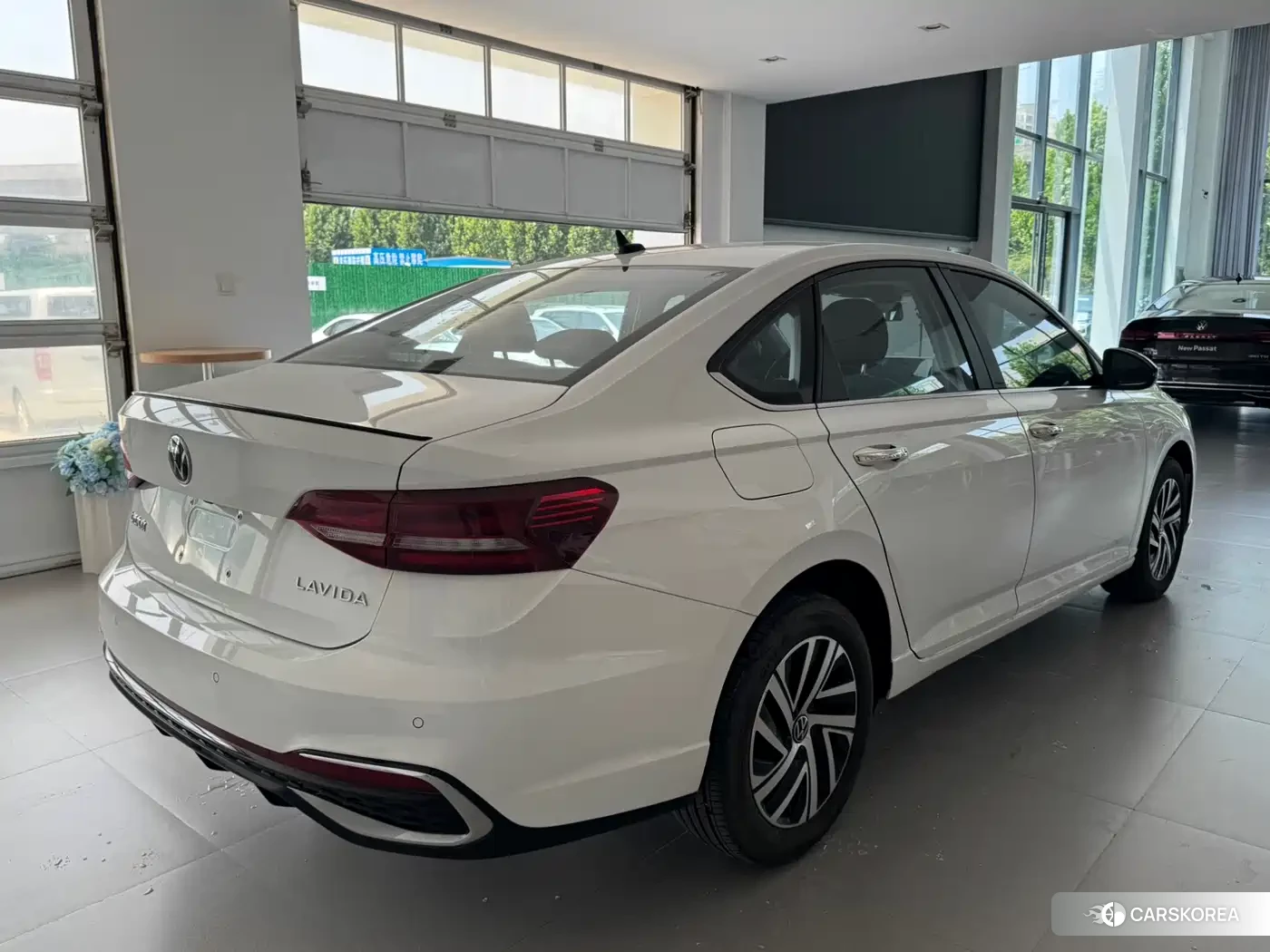 Volkswagen Lavida 2024 Белый из Китая, фото 6