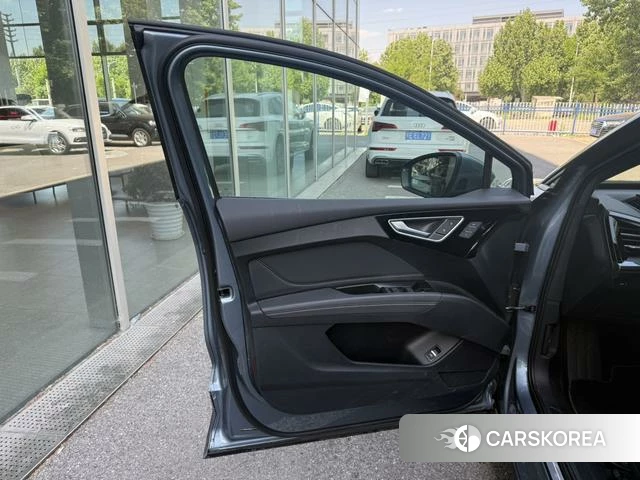 Audi Q4 e-tron 2025 Синий из Китая, фото 6