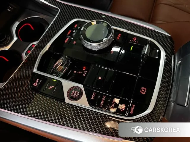 BMW X7 (G07) 2025 Черный из Кореи, фото 6