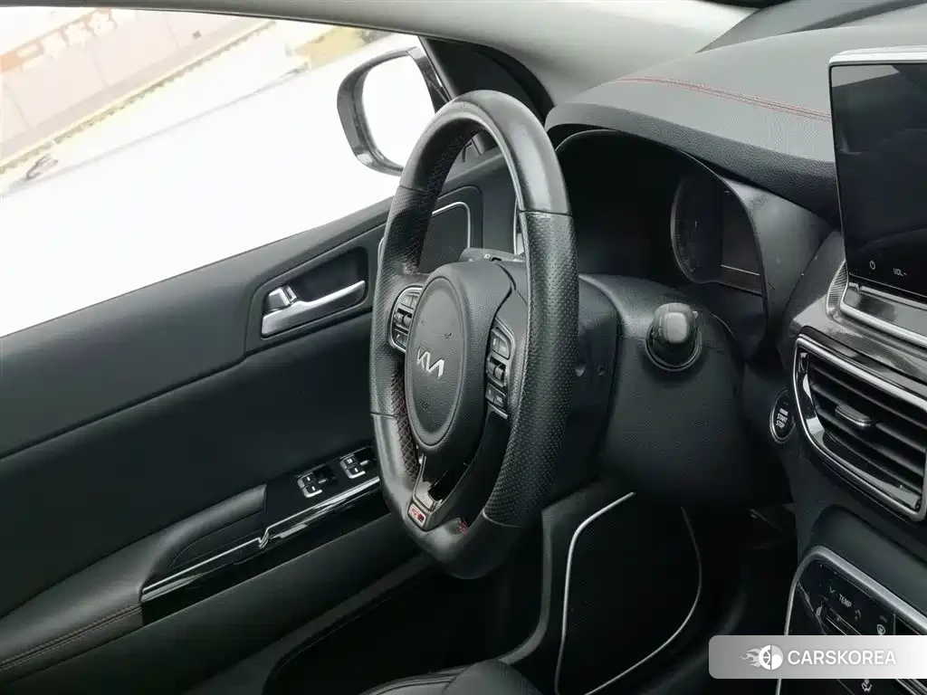 Kia KX5 2023 Белый из Китая, фото 6