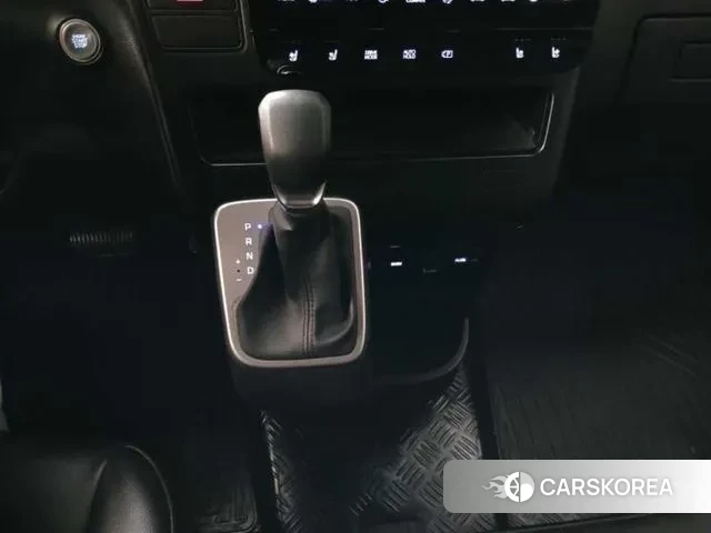 Hyundai Staria 2022 Серый из Кореи, фото 6