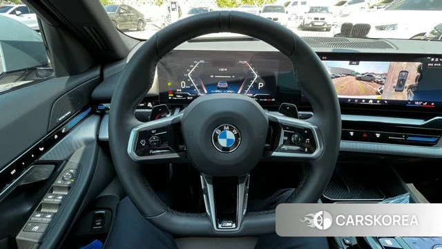BMW 5 Series (G60) 2024 Светло-серебряный цвет из Кореи, фото 6