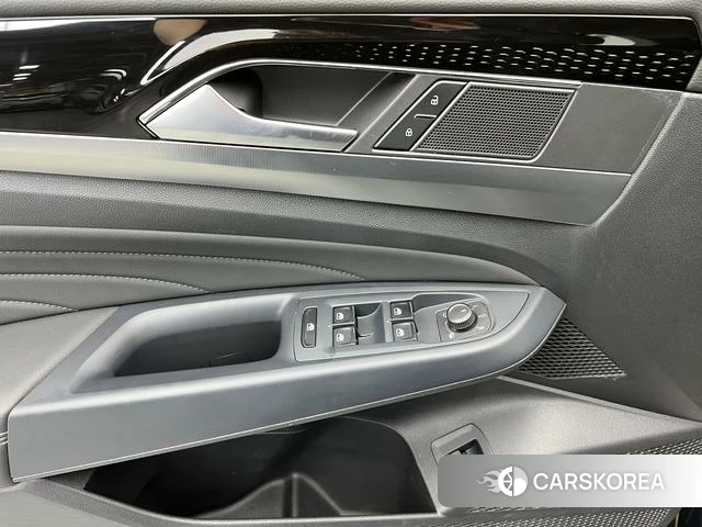 Volkswagen Passat 2024 Черный из Китая, фото 6