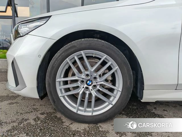 BMW 5 series 2024 Белый из Китая, фото 6