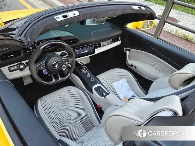 Maserati MC20 2023 Желтый из Кореи, фото 6