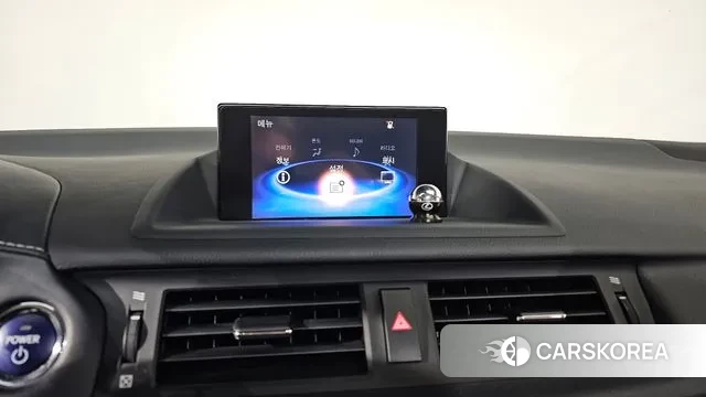 Lexus CT200h 2018 Белый из Кореи, фото 6