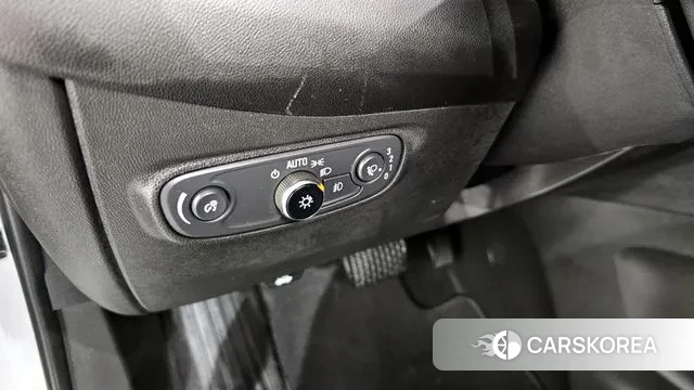 Chevrolet (GM Daewoo) Equinox 2020 Серебристо-серый из Кореи, фото 6