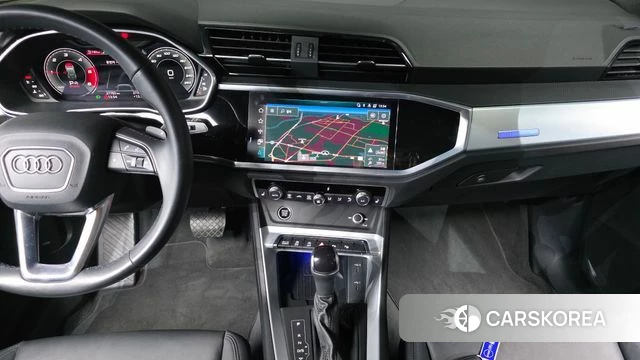 Audi Q3 (F3) 2022 Белый из Кореи, фото 6