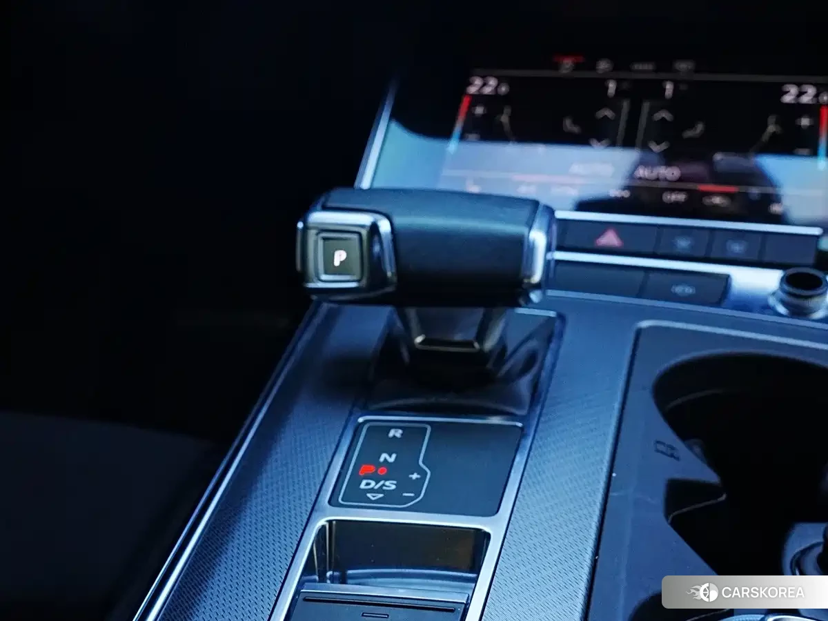 Audi A6 2023 Белый из Китая, фото 6