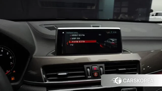 BMW X1 (F48) 2021 Черный из Кореи, фото 6