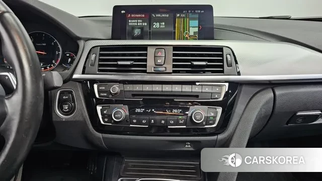 BMW 3 Series (F30) 2018 Синий из Кореи, фото 6