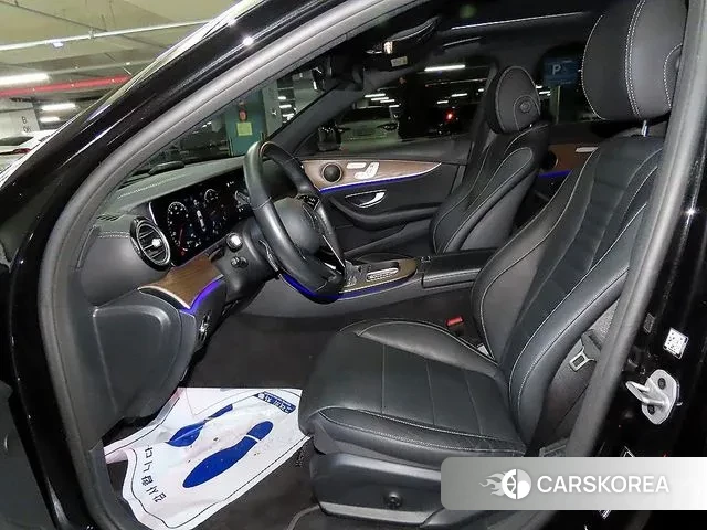 Mercedes-Benz E-Class W213 2021 Черный из Кореи, фото 6