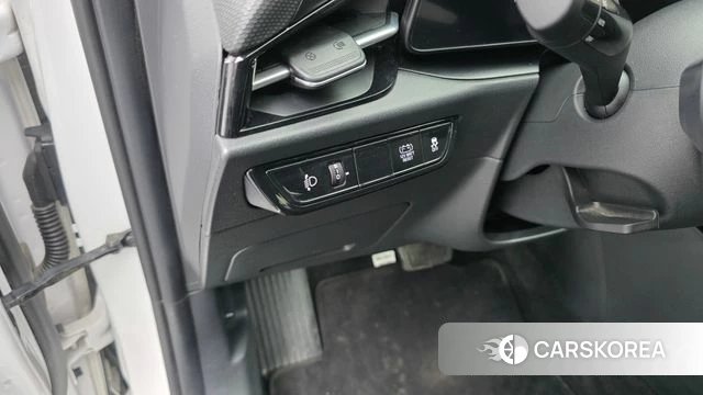 Kia Di Ol Nu Niro 2023 Белый из Кореи, фото 6