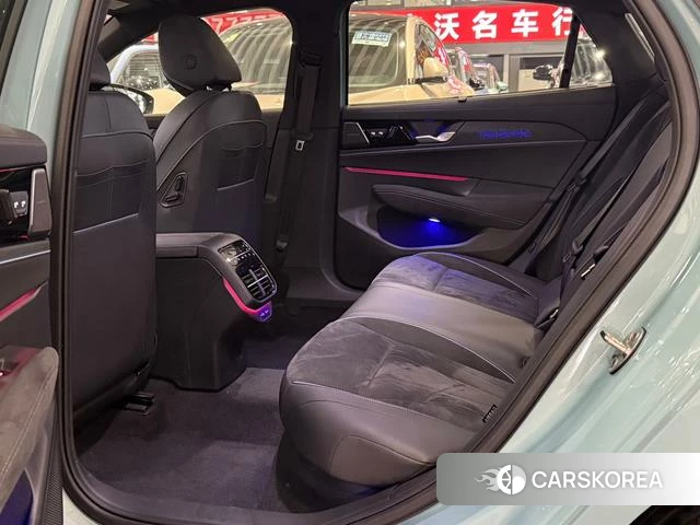 Volkswagen Passat 2024 Синий из Китая, фото 6