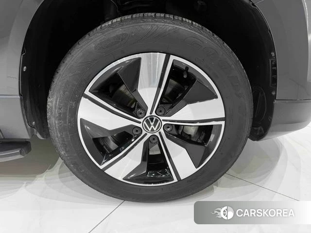 Volkswagen Tuyue 2023 Темно-серый из Китая, фото 6