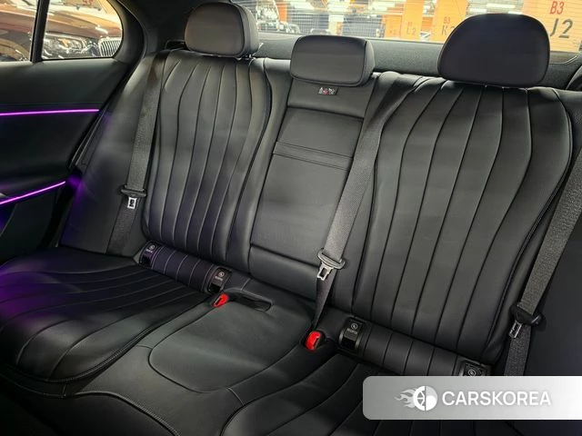 Mercedes-Benz E-Class W214 2024 Черный из Кореи, фото 6