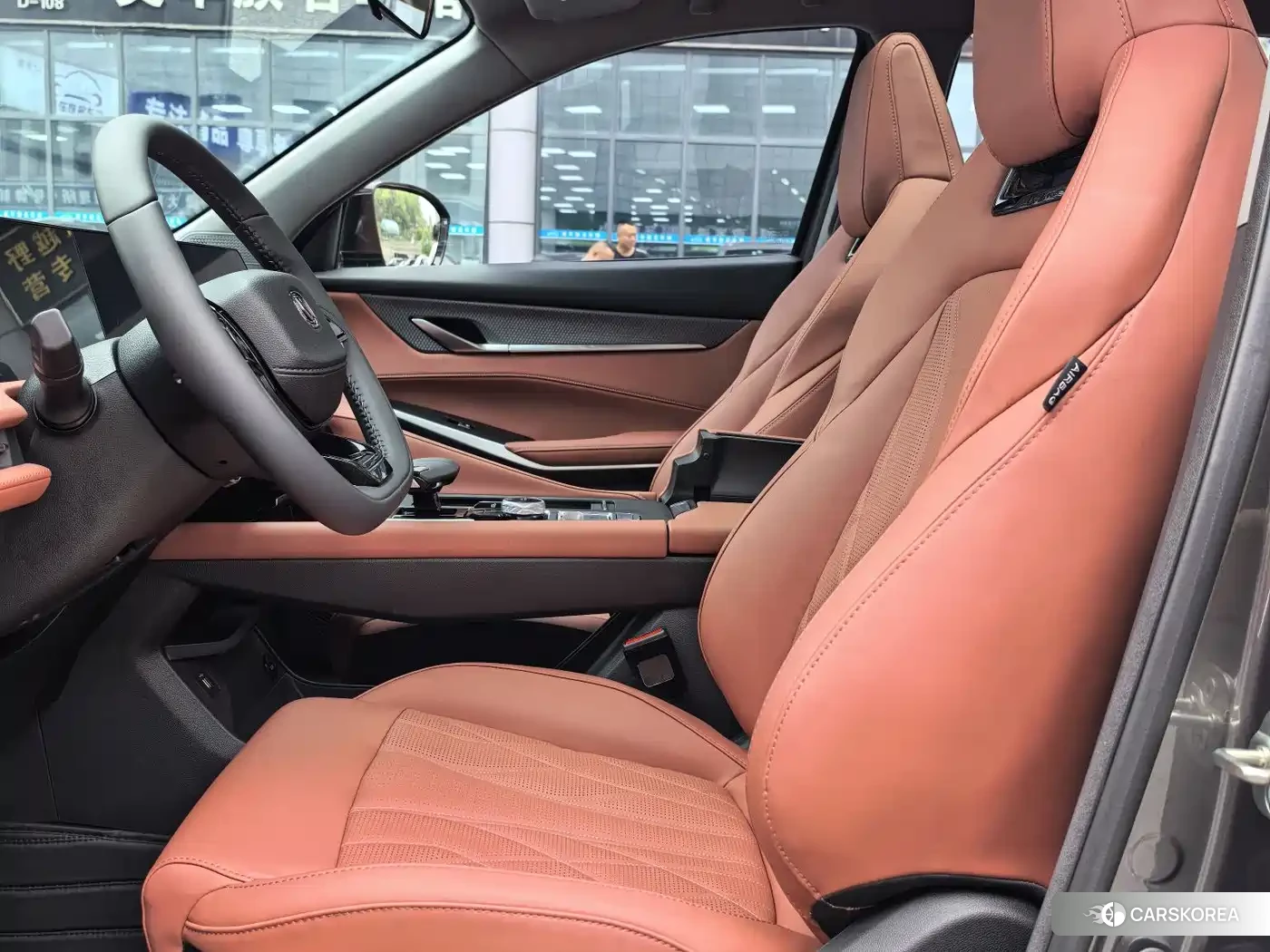 Chang'an Changan CS75PLUS 2025 Silver/gray из Китая, фото 6
