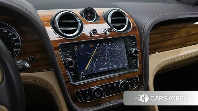 Bentley Bentayga 2018 Фиолетовый из Кореи, фото 6