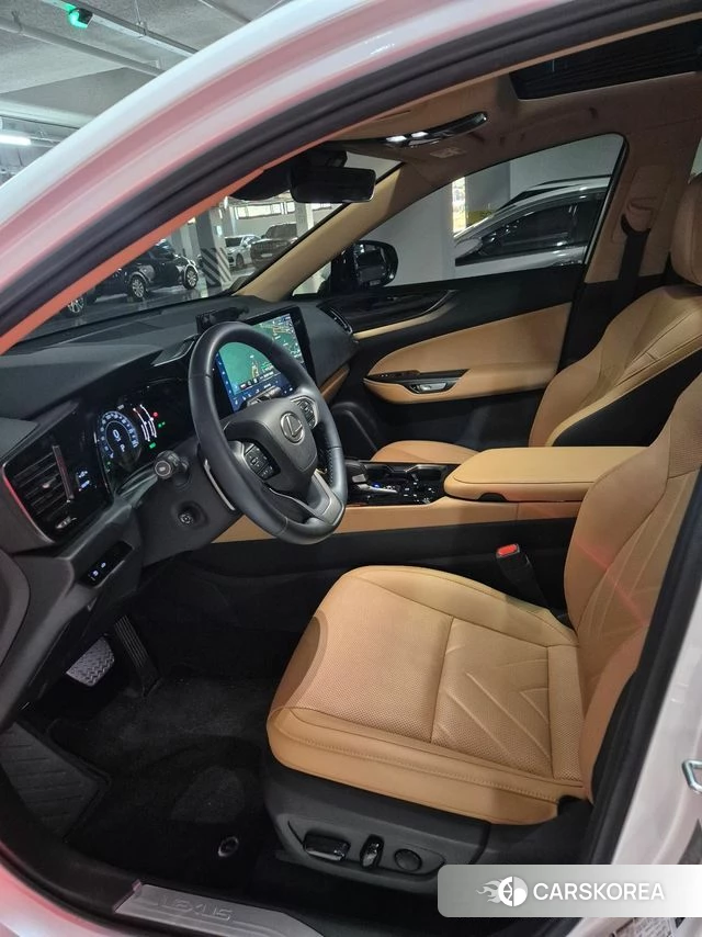 Lexus NX350h Second generation 2025 Белый из Кореи, фото 6