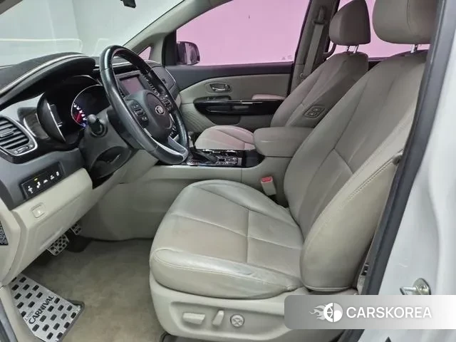 Kia The New Carnival 2018 Белый из Кореи, фото 6