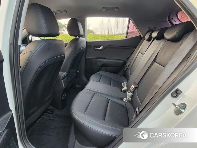 Kia Stonic 2018 Белый из Кореи, фото 6