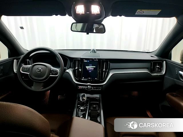 Volvo XC60 2025 Серебристо-серый из Китая, фото 6