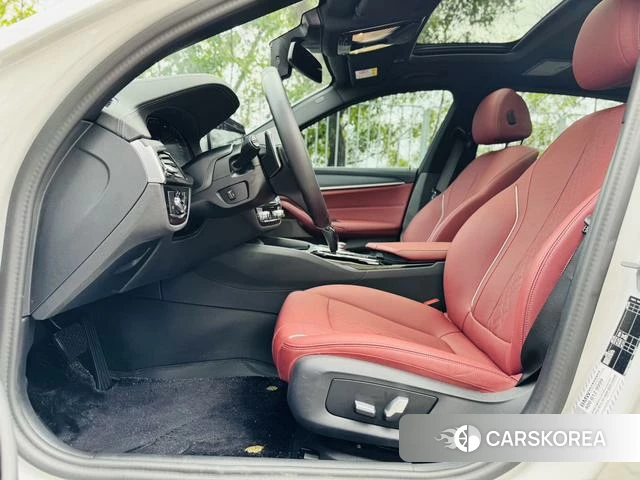 BMW 5 series 2023 Белый из Китая, фото 6