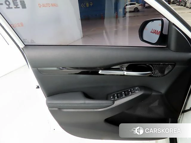 Kia Seltos 2022 Белый из Кореи, фото 6