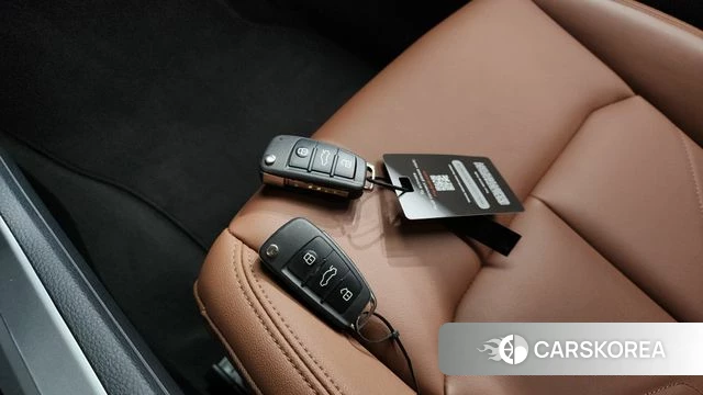 Audi Q3 (F3) 2024 Белый из Кореи, фото 6