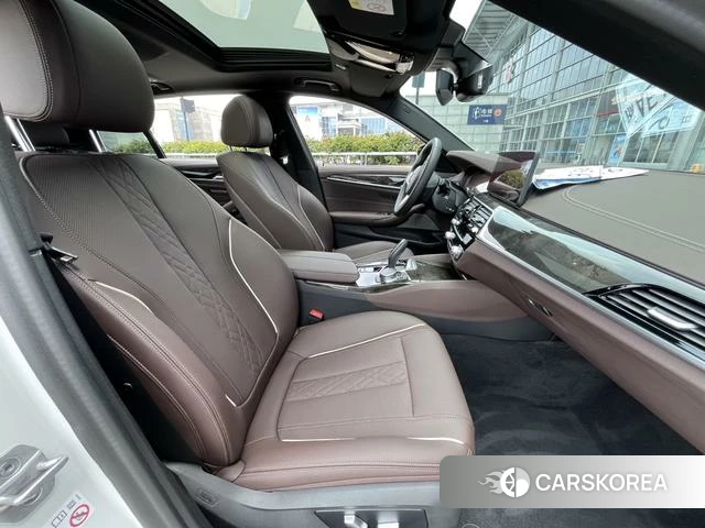 BMW 5 series 2021 Белый из Китая, фото 6